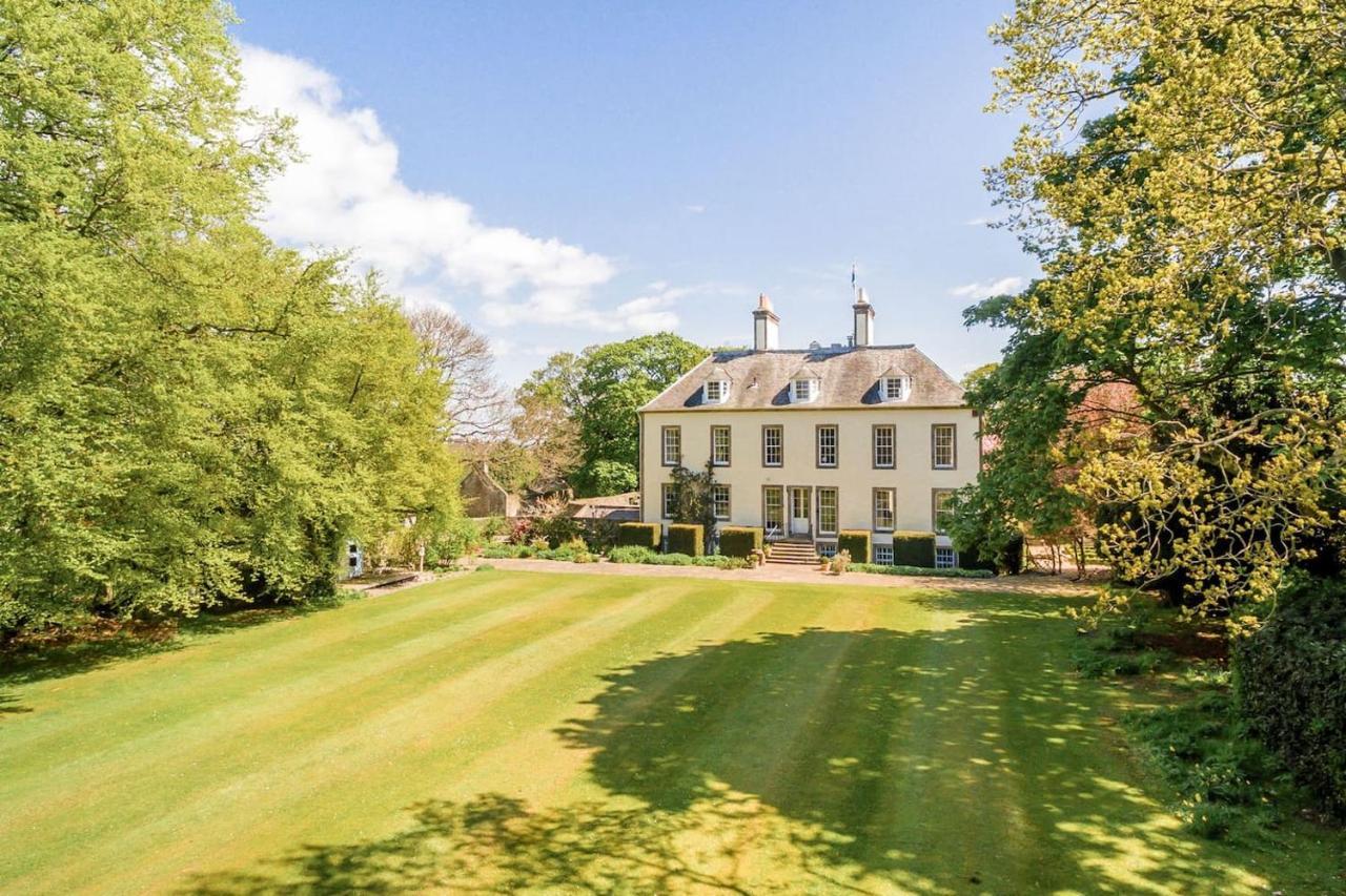 Drylaw House, Grade A Listed Mansion Near City Centre Эдинбург Экстерьер фото