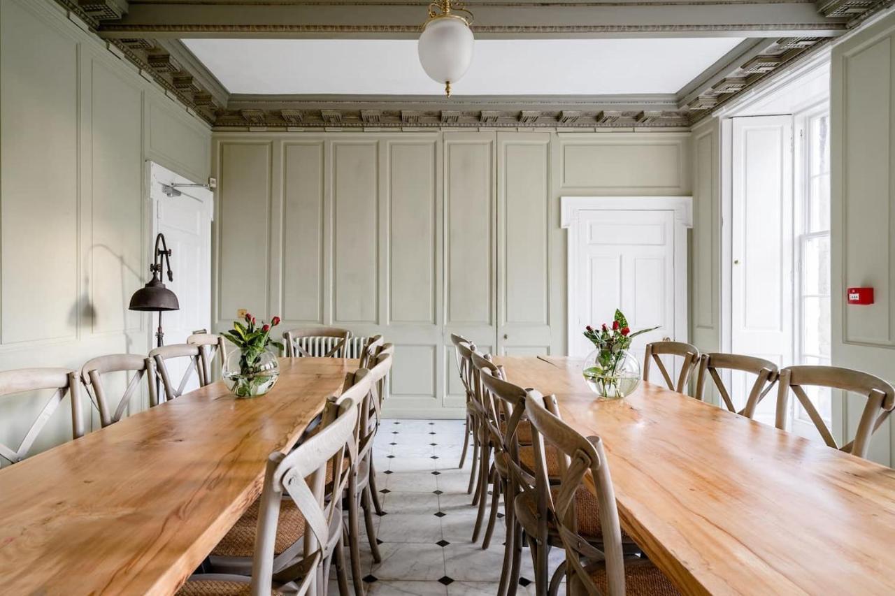Drylaw House, Grade A Listed Mansion Near City Centre Эдинбург Экстерьер фото